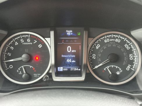 Used 2023 Toyota Tacoma 2WD Double Cab image 23