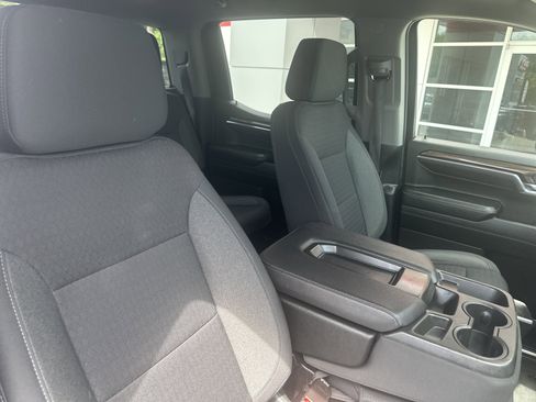Used 2023 Chevrolet Silverado 1500 LT AWD/4WD image 34