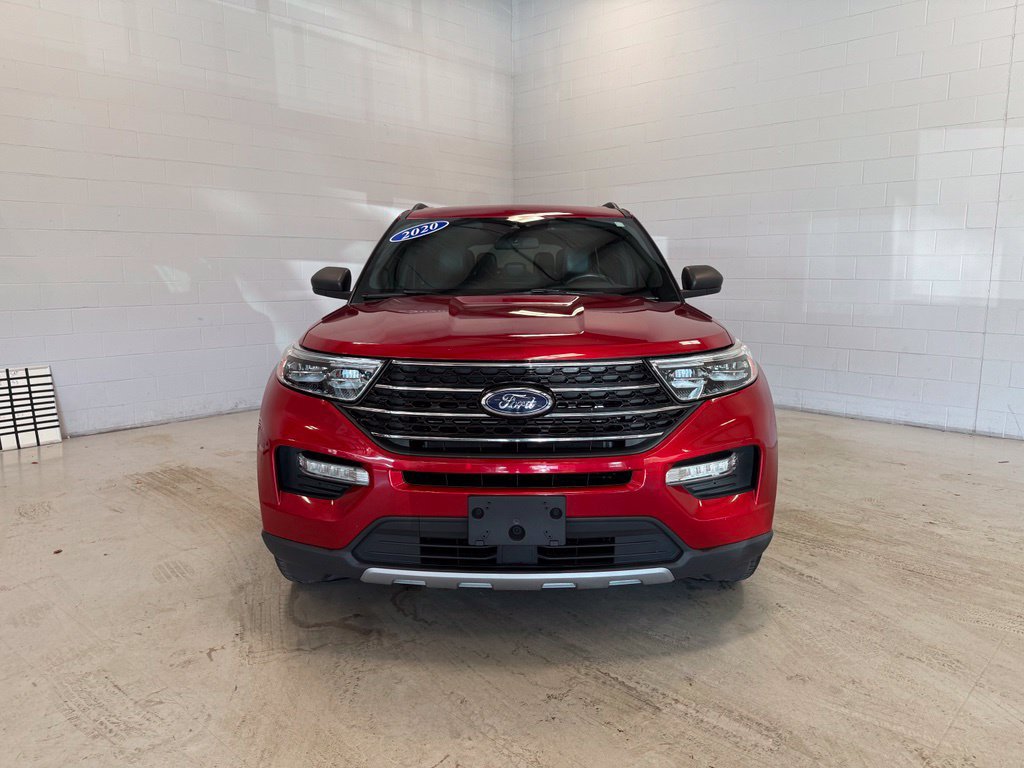 Certified 2020 Ford Explorer XLT w/ Equipment Group 202A AWD/4WD image 2