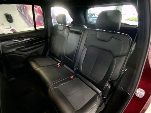 Used 2023 Jeep Grand Cherokee Altitude image 26