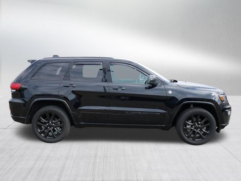 Used 2022 Jeep Grand Cherokee Laredo X AWD/4WD image 8