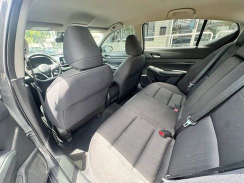 Used 2021 Nissan Altima 2.5 S FWD image 17