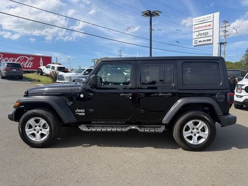 Used 2021 Jeep Wrangler Unlimited Sport AWD/4WD image 8