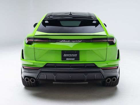 Used 2023 Lamborghini Urus Performante AWD/4WD image 5