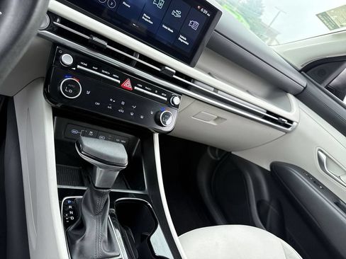 Used 2025 Hyundai Tucson SEL AWD/4WD image 21