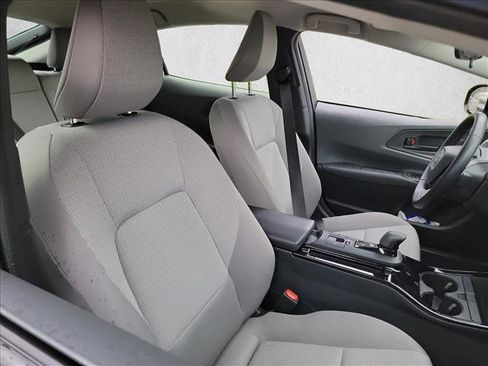 Used 2024 Toyota Prius LE FWD image 15
