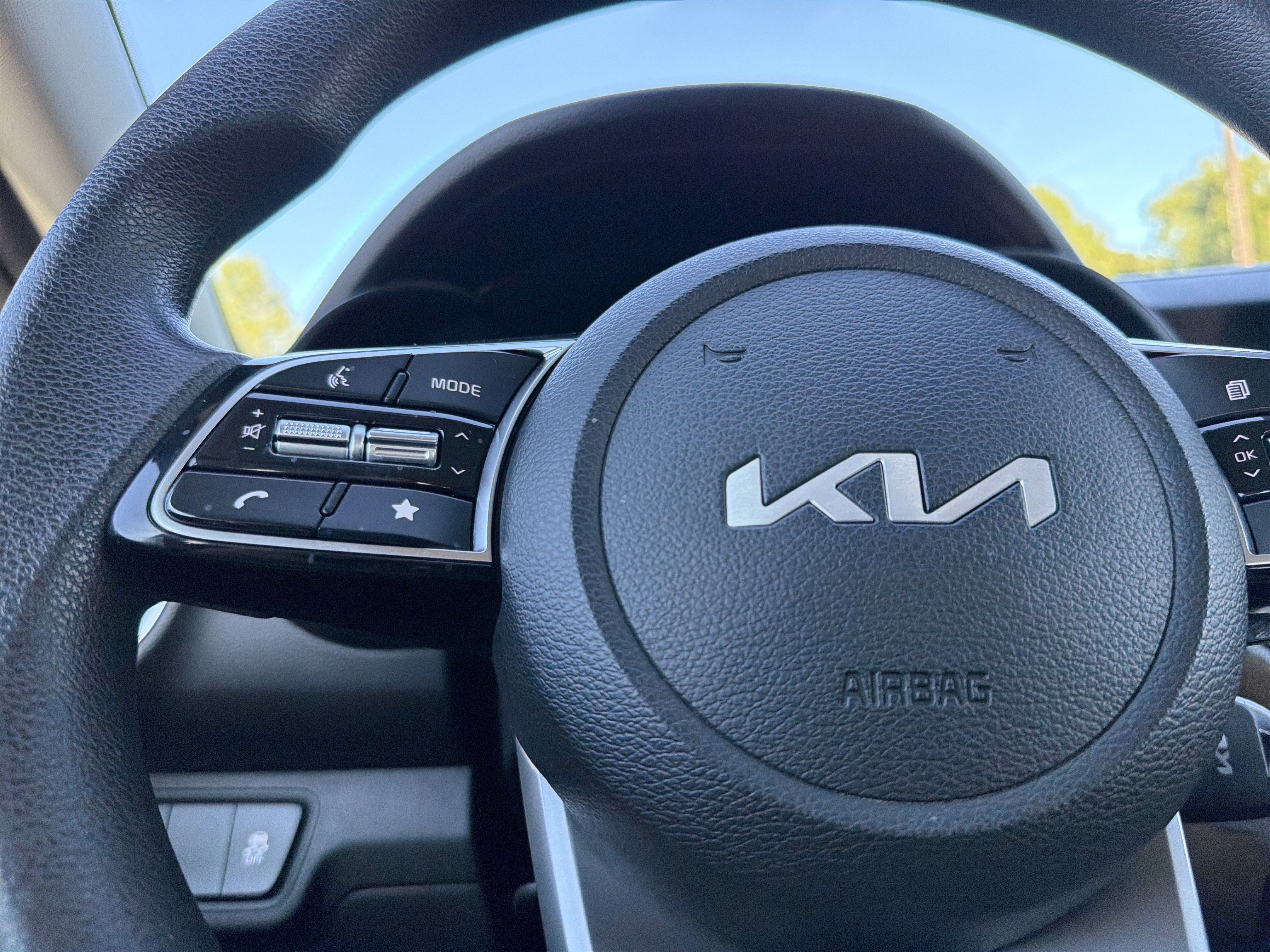Used 2024 Kia Forte LXS FWD image 10