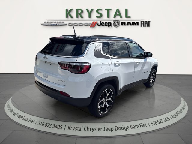 Certified 2025 Jeep Compass Limited w/ Mopar Graphics Package AWD/4WD image 8
