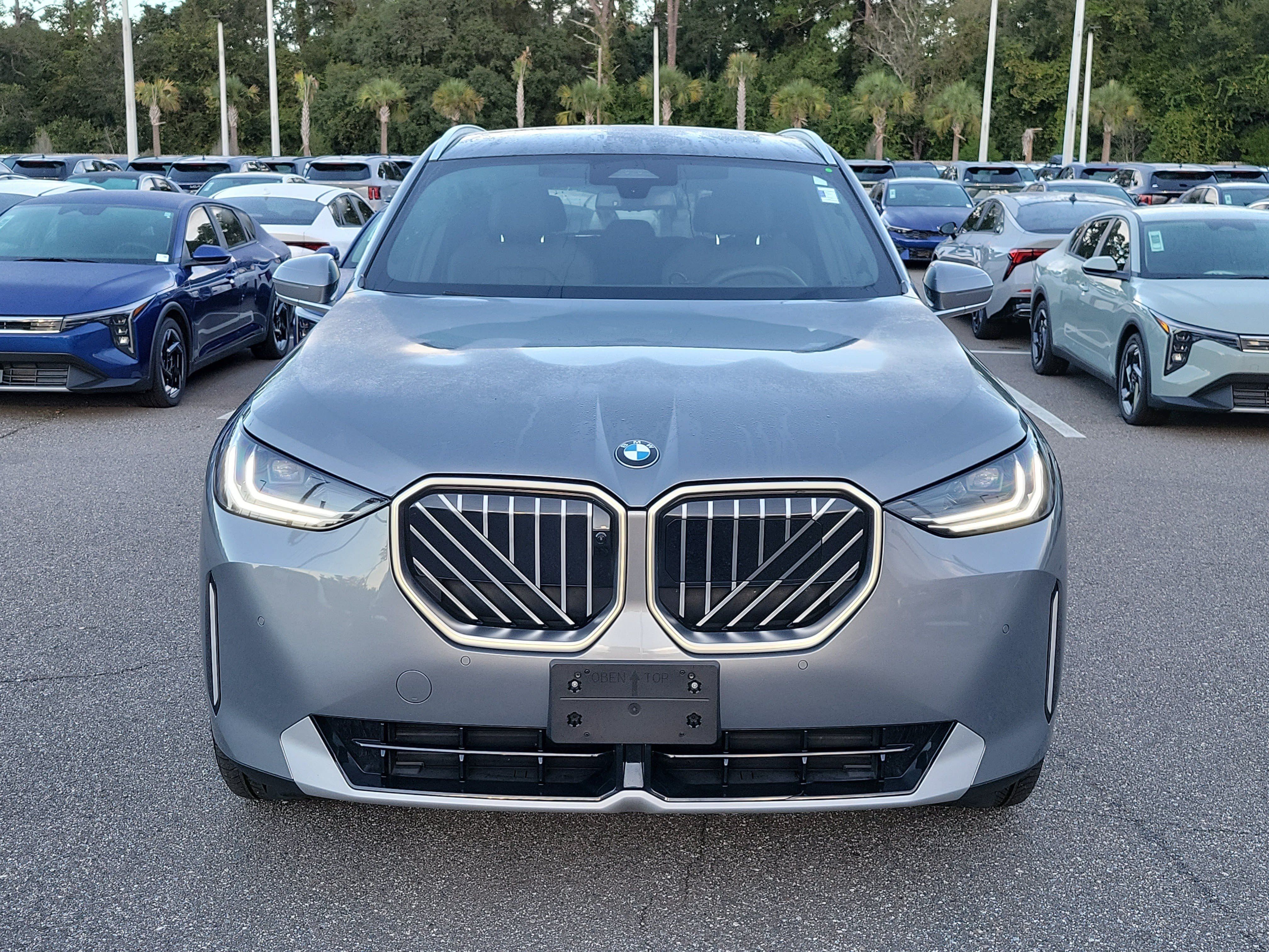 Used 2025 BMW X3 xDrive30i w/ Premium Package AWD/4WD image 2
