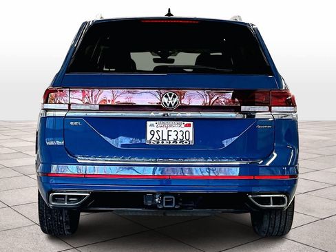 Used 2025 Volkswagen Atlas SEL Premium R-Line image 3