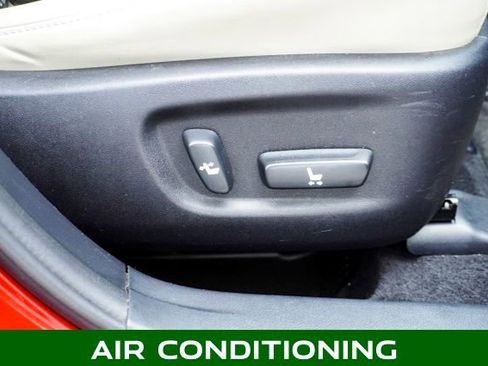 Used 2013 Lexus CT 200h image 5