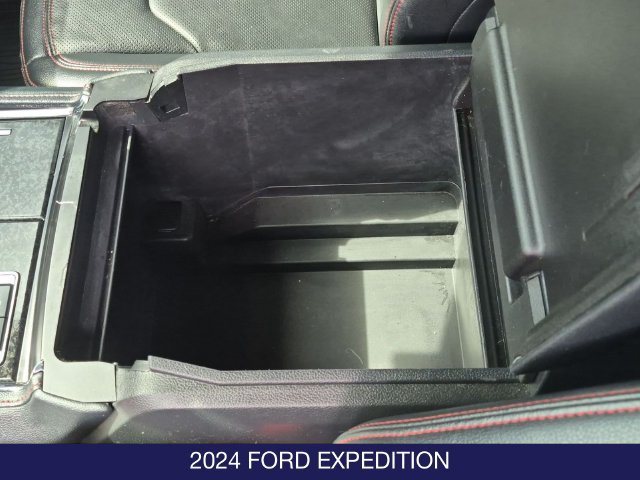 Certified 2024 Ford Expedition Limited AWD/4WD image 16