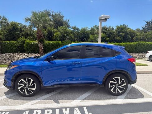 Used 2020 Honda HR-V Sport image 2