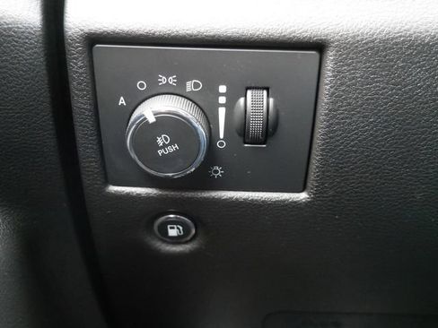 Used 2018 Jeep Grand Cherokee Limited w/ Trailer Tow Group IV AWD/4WD image 25