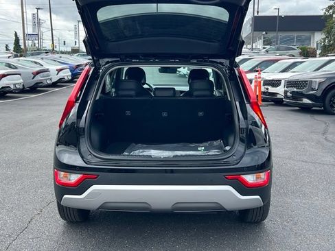 Certified 2026 Kia Niro EX FWD image 10
