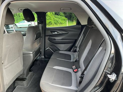 Used 2025 Chevrolet TrailBlazer LT FWD image 40