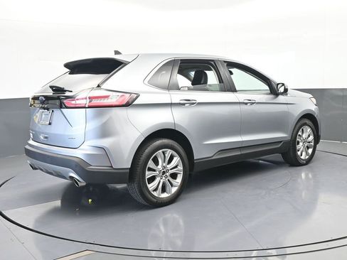 Used 2022 Ford Edge Titanium image 6