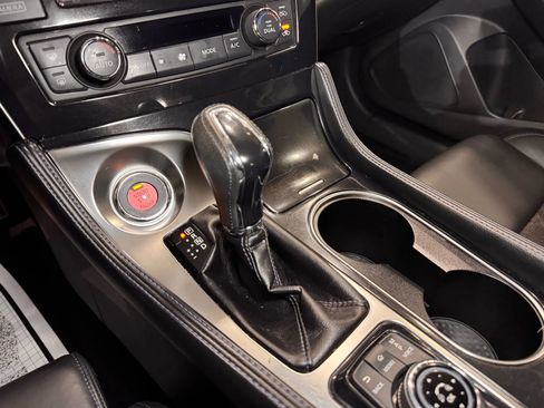 Used 2016 Nissan Maxima SR image 29
