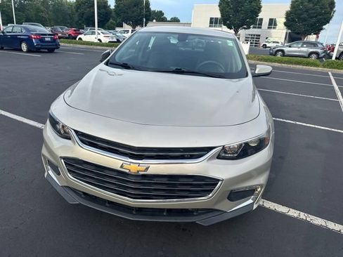 Used 2016 Chevrolet Malibu LT FWD image 10