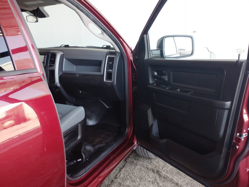 Used 2018 RAM 1500 Tradesman w/ Popular Equipment Group AWD/4WD image 11