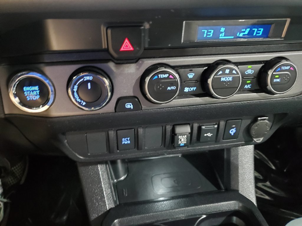 Used 2022 Toyota Tacoma TRD Off-Road AWD/4WD image 28