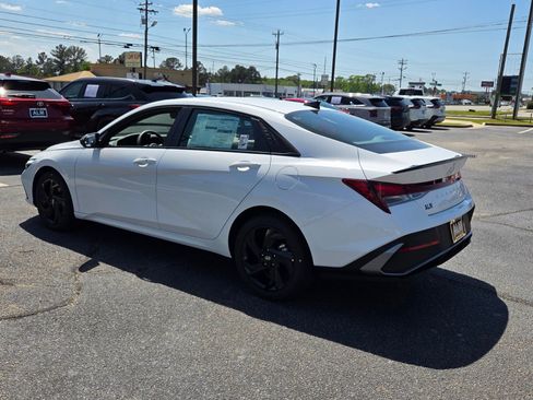 New 2026 Hyundai Elantra Sport FWD image 9