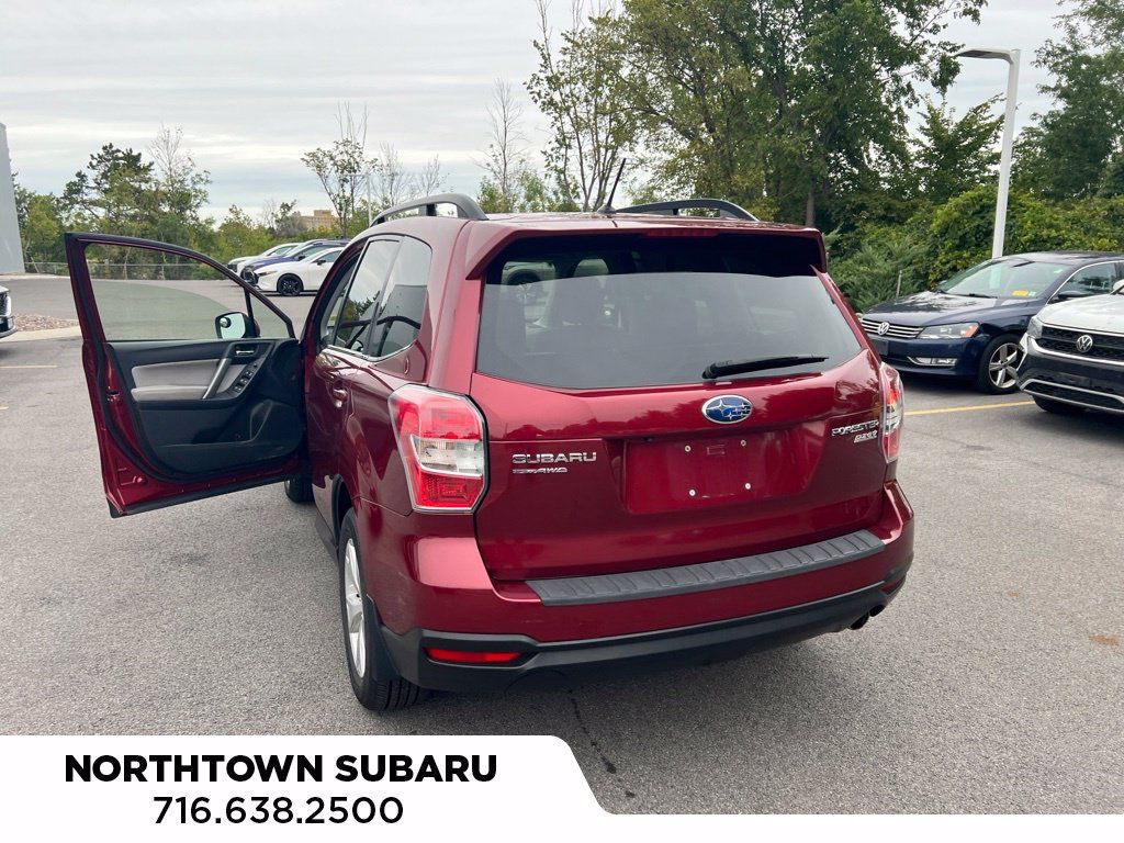 Used 2014 Subaru Forester 2.5i Limited AWD/4WD image 4