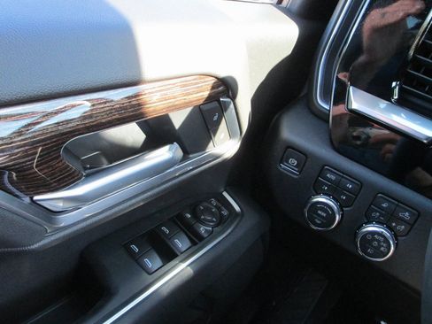 New 2026 GMC Sierra 3500 SLE w/ SLE Value Package image 15