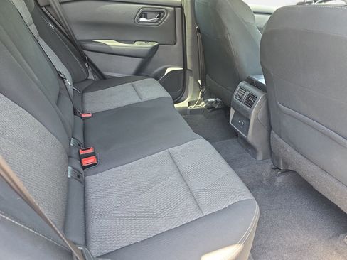 Used 2025 Nissan Rogue SV FWD image 11