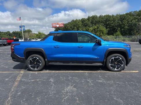 New 2026 Chevrolet Silverado EV LT AWD/4WD image 4