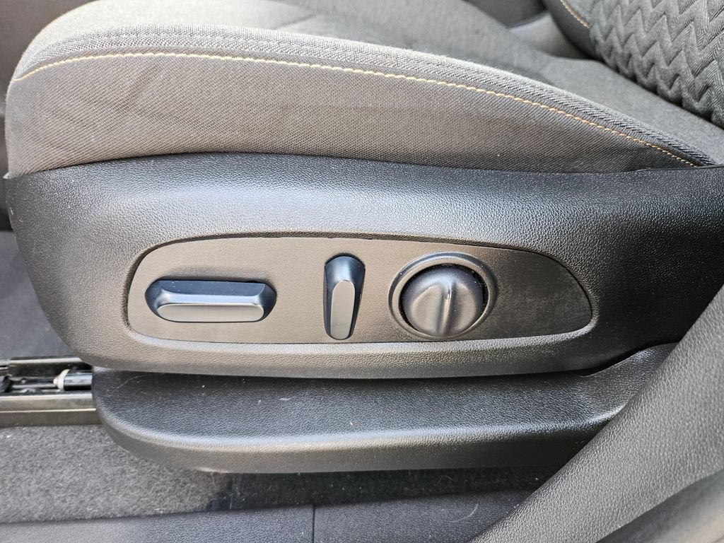 Used 2024 Chevrolet Equinox LT AWD/4WD image 22