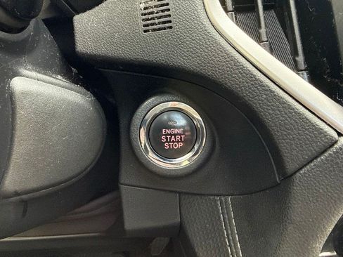 Used 2019 Subaru Forester Limited AWD/4WD image 16