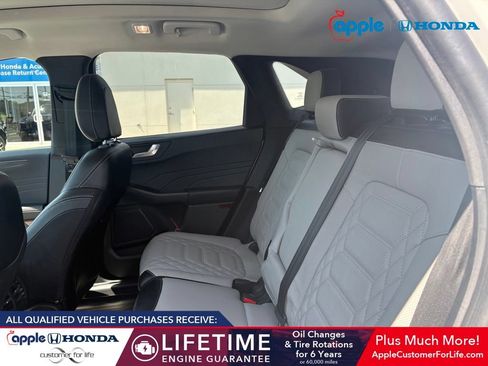 Used 2023 Ford Escape Platinum w/ Premium Technology Package AWD/4WD image 5