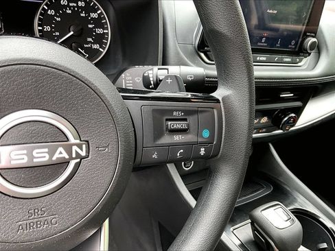 Used 2023 Nissan Rogue SV AWD/4WD image 19