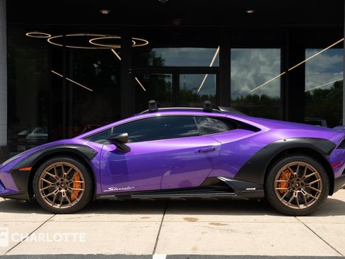 Used 2024 Lamborghini Huracan Sterrato AWD/4WD image 7