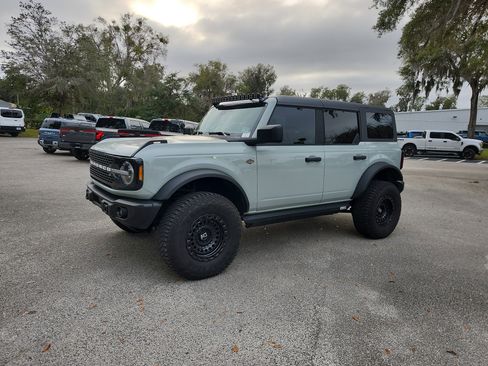 Used 2023 Ford Bronco Wildtrak image 1