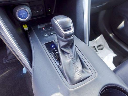 Certified 2022 Toyota Venza LE AWD/4WD image 18