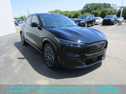 Certified 2025 Ford Mustang Mach-E Premium AWD/4WD image 8