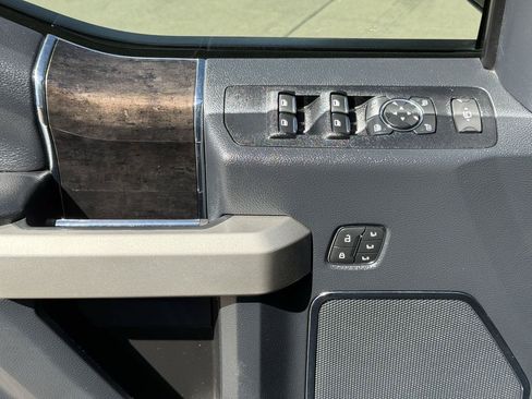 Used 2022 Ford F250 Lariat AWD/4WD image 22