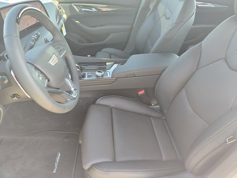 New 2026 Cadillac CT5 V image 9