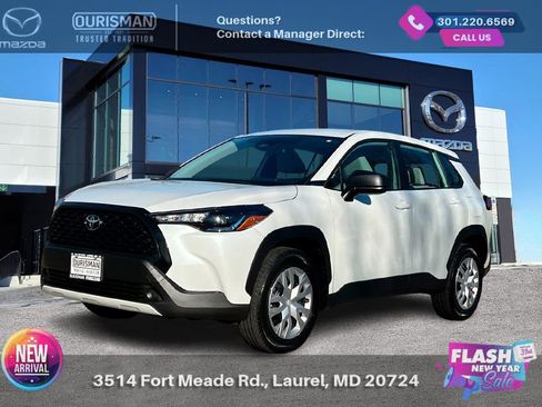 Used 2024 Toyota Corolla Cross L image 2