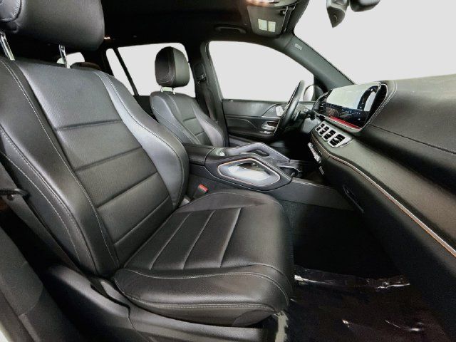 Used 2023 Mercedes-Benz GLS 450 4MATIC image 28