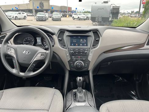 Used 2017 Hyundai Santa Fe Sport FWD image 17