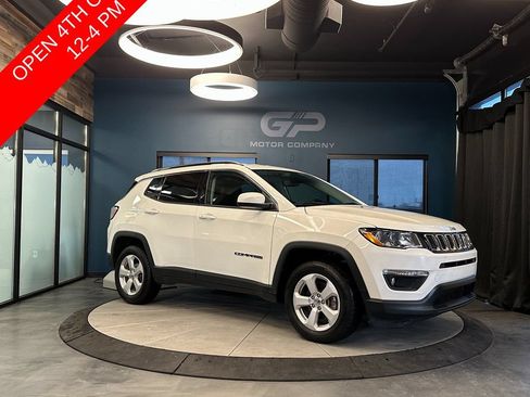 Used 2021 Jeep Compass Latitude w/ Convenience Group AWD/4WD image 1
