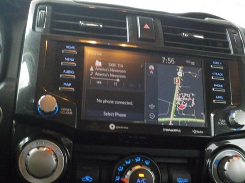 Used 2020 Toyota 4Runner TRD Off-Road Premium image 26