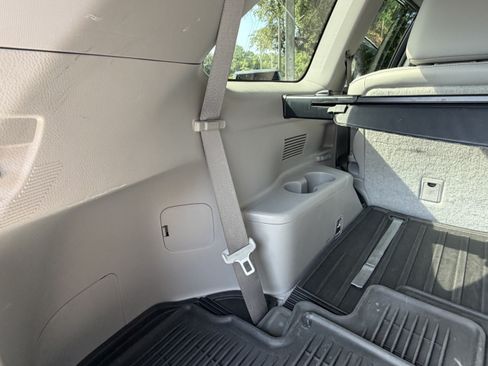 Used 2016 Toyota Highlander Limited Platinum AWD/4WD image 49