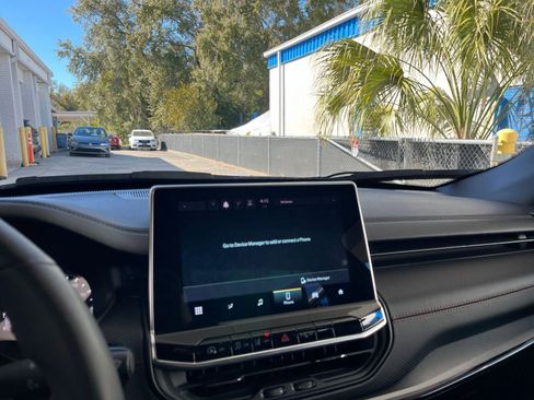 Used 2025 Jeep Compass Trailhawk image 20