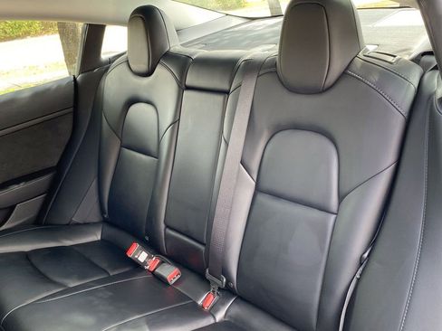 Used 2022 Tesla Model 3 Long Range image 37