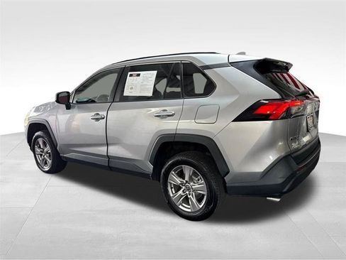Used 2024 Toyota RAV4 XLE w/ Convenience Package FWD image 7