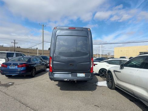 Used 2023 Mercedes-Benz Sprinter 3500 image 10